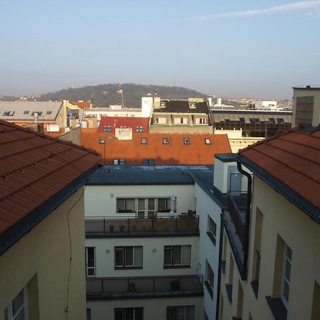 Church Pension Praha - Husuv Dum Kültér fotó